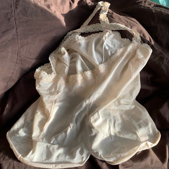 Vintage Cream ILGWU Lace Nylon Camisole Lingerie Wide Straps Made In USA - Picture 15 of 16